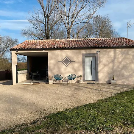 De La Fontaine Avec Jaccuzi Holiday home *