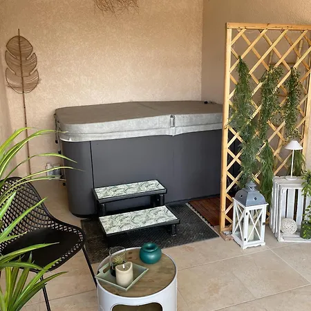De La Fontaine Avec Jaccuzi Septfonds